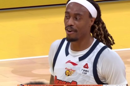 体育新闻-随着广东赢球、北京落败，CBA又乱了！广东重回第三，北京第四