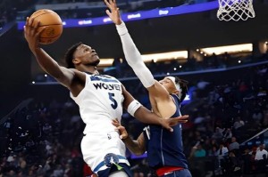 三分惜败！主帅布置战术，哈登冷眼旁观！快船暗战继续！